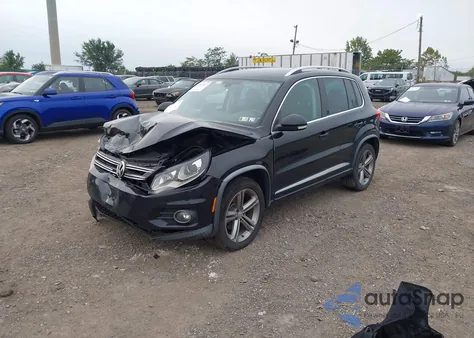 2017 Volkswagen Tiguan 2.0T Sport z USA, uszkodzony, nr VIN WVGUV7AX7HK029465
